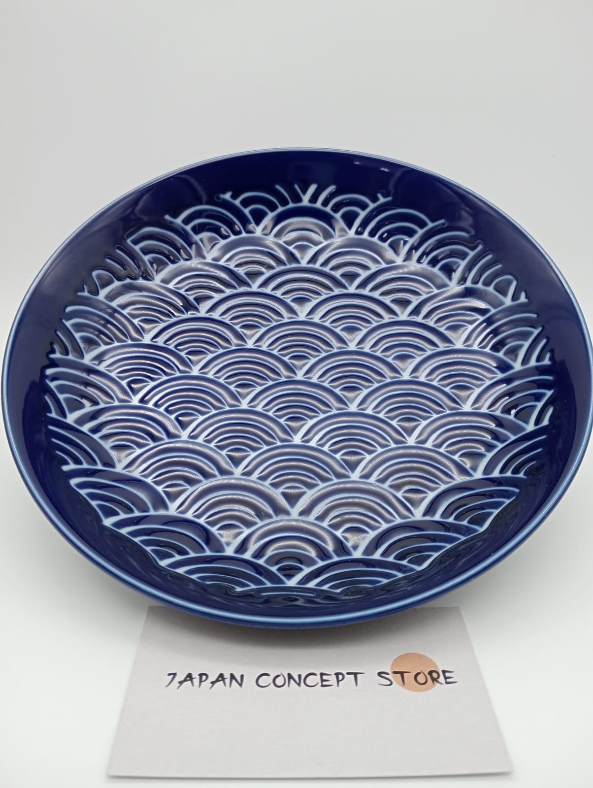Plato de cerámica japonesa Seigaiha azul