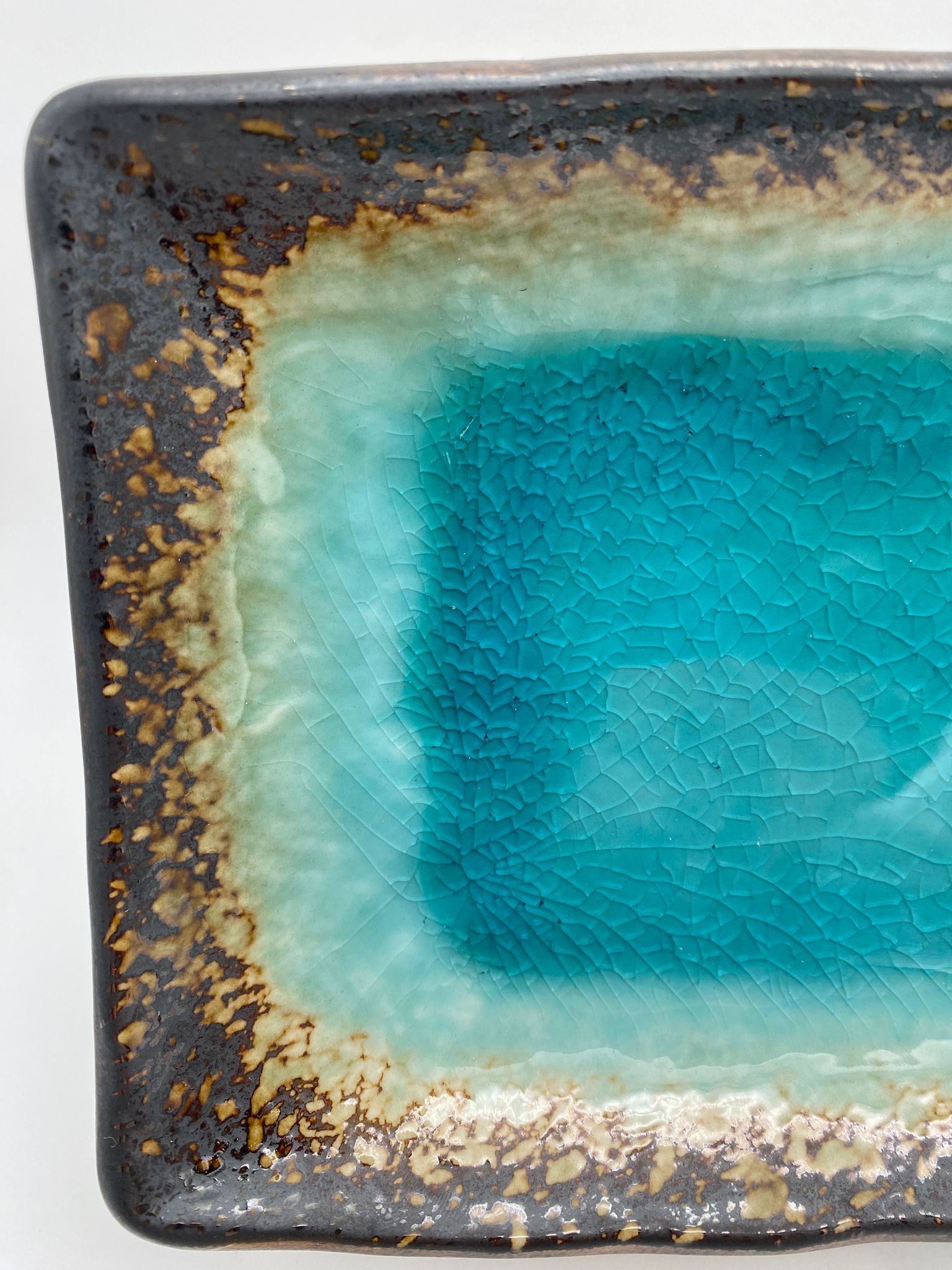 Plato cerámico japonés Laguna – Azul turquesa que inspira calma y elegancia - Imagen 2