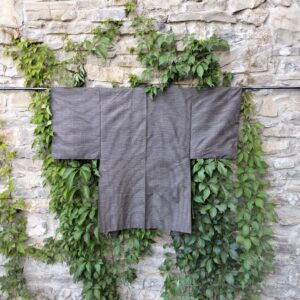 haori marrón gris