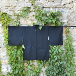 HAORI-NEGRO-BORDADO-AZUL-1