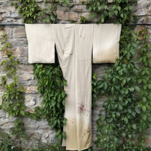 Kimono beige con bordado