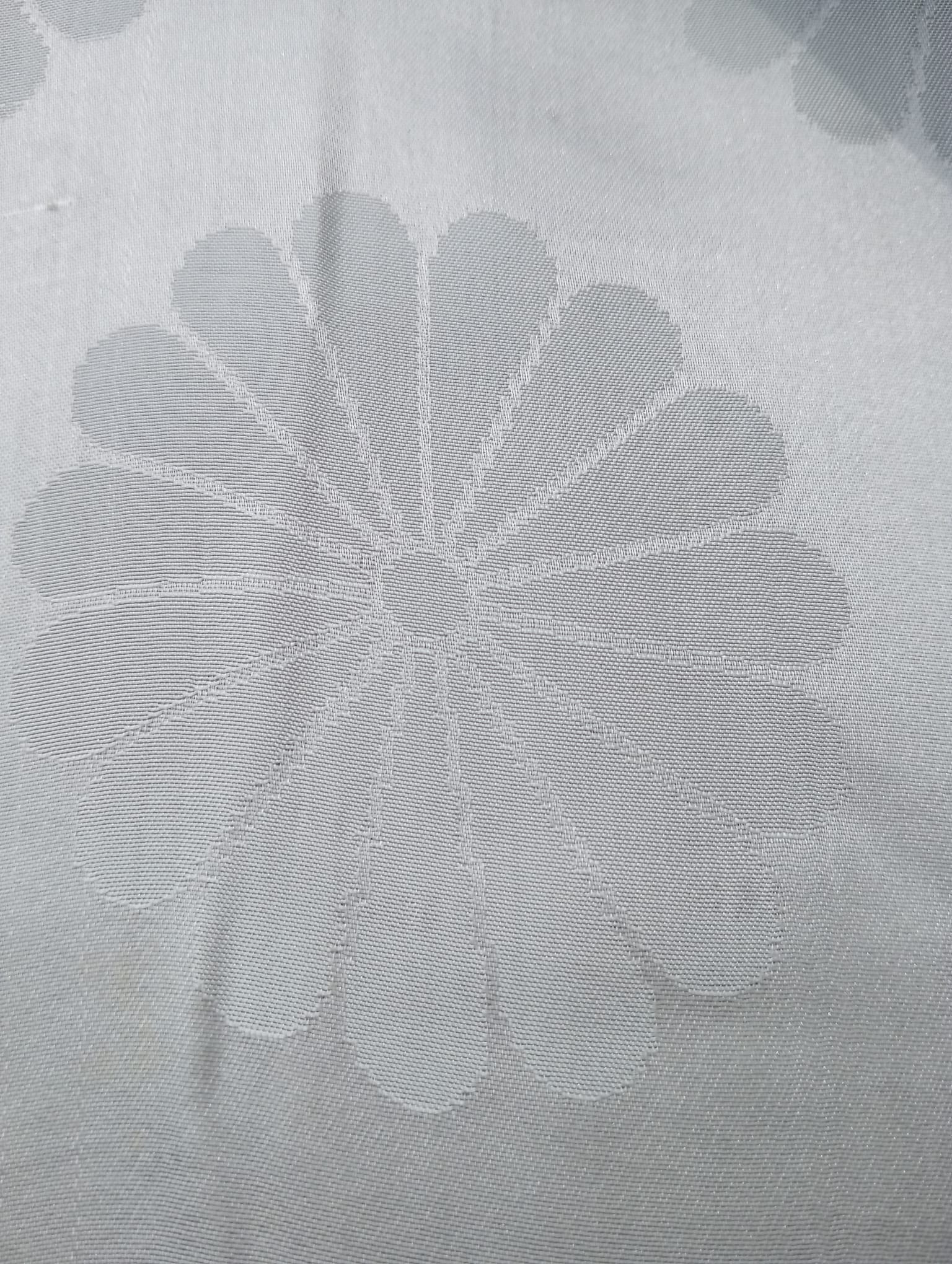 Haori negro con molinos rojizos pintados a mano – Kamon dorado seda vintage años 50-70 - Imagen 8