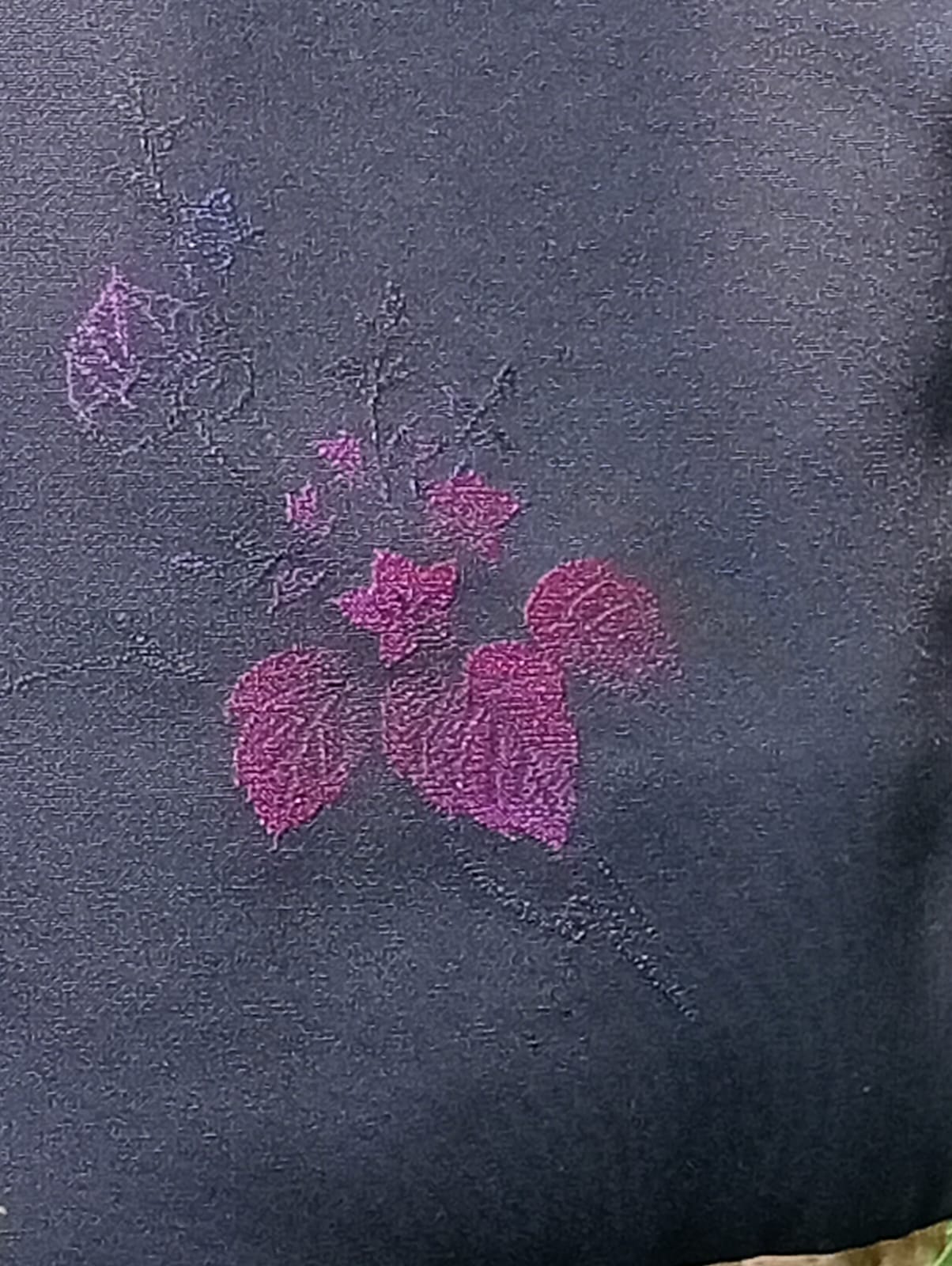 Haori negro de seda con malvas bordadas – Elegancia vintage años 50-70 - Imagen 9