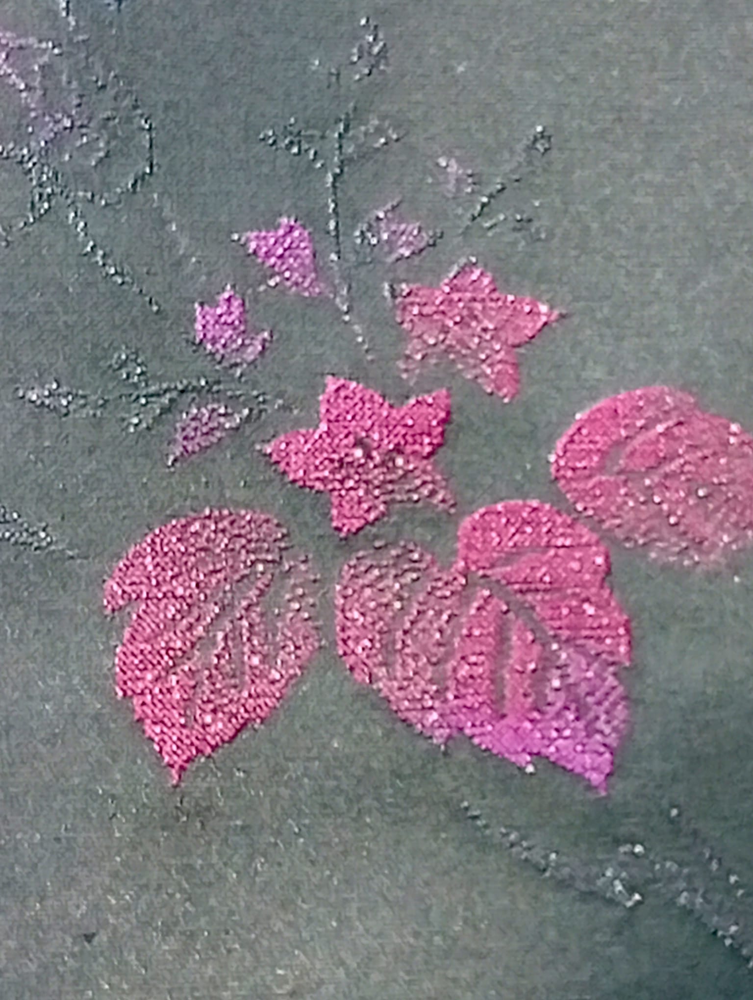 Haori negro de seda con malvas bordadas – Elegancia vintage años 50-70 - Imagen 6