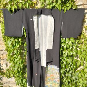 kimino negro flora y fauna