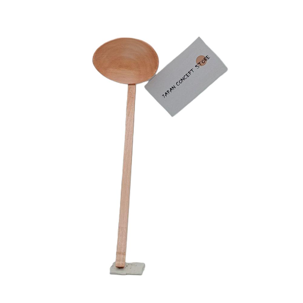Cucharón Japonés de Madera Natural Clara con Forma de Huevo 25 cm - Imagen 3