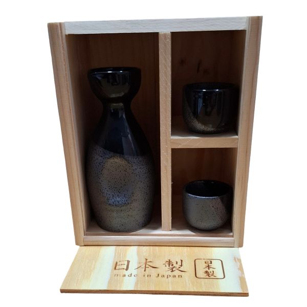 Juego de sake negro y gris moteado con 2 vasitos y caja de madera